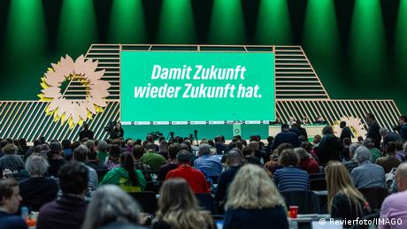 Οι Πράσινοι θέλουν να δείχνουν και λίγο κόκκινοι