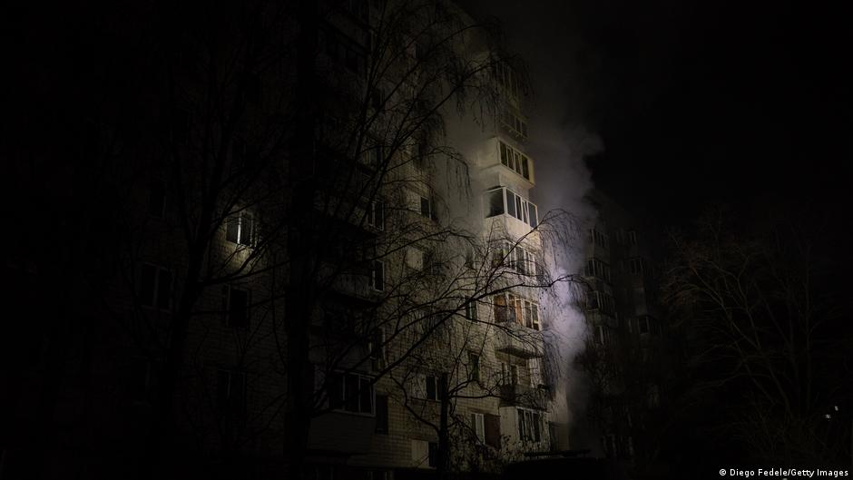 Ракети і "шахеди" з РФ: у Вишгороді загиблий і 19 поранених – DW – 30.11.2025