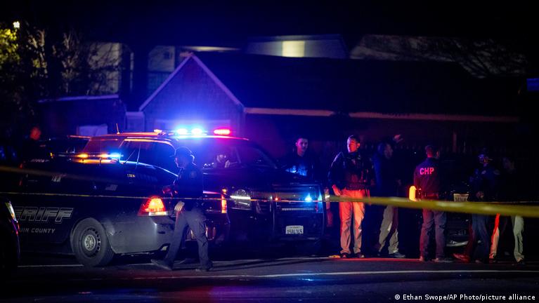 Balacera registra cuatro muertos y 10 heridos en California – DW – 30/11/2025