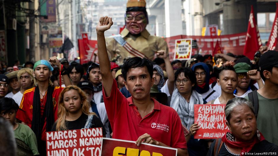 Philippines flood corruption scandal sparks Manila protests – DW – 11