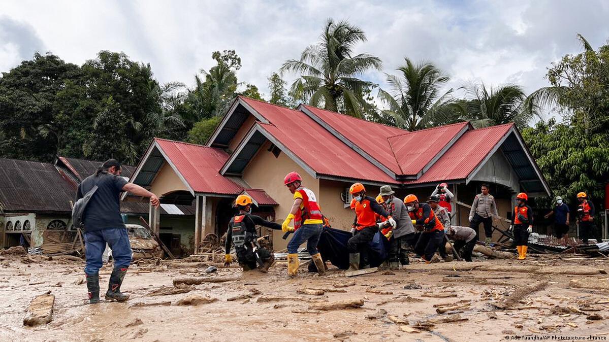 Indonesia, Sri Lanka scramble as flood death toll rises