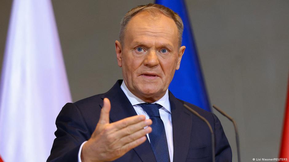 „FAZ”: Podwójna radość Tuska po zwycięstwie Magyara