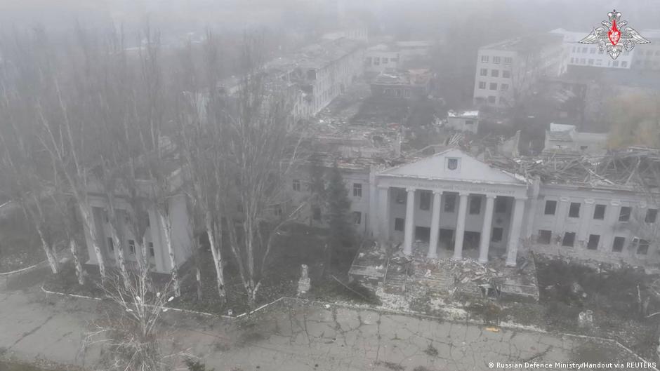 Сирський: ЗСУ утримують північну частину Покровська – DW – 04.12.2025