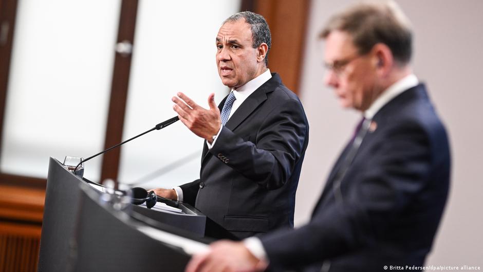 Egypt committed to Trump Gaza peace plan — foreign minister – DW – 12/03/2025