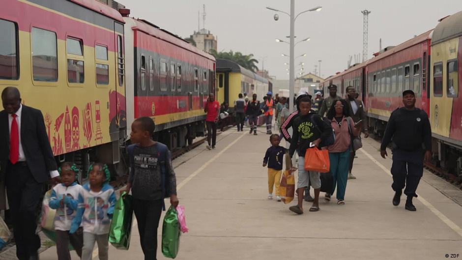 Who will win the race for Angola's resources? – DW – 12