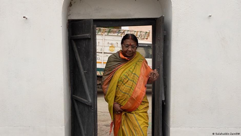 Hindu caretakers preserve India's abandoned mosques – DW – 12