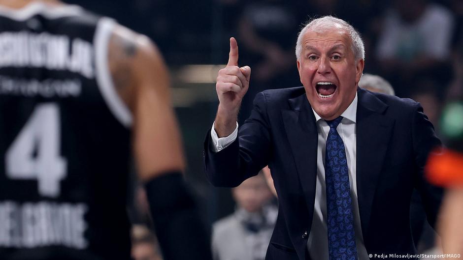 Ein-Basketballcoach-h-lt-Serbien-in-Atem