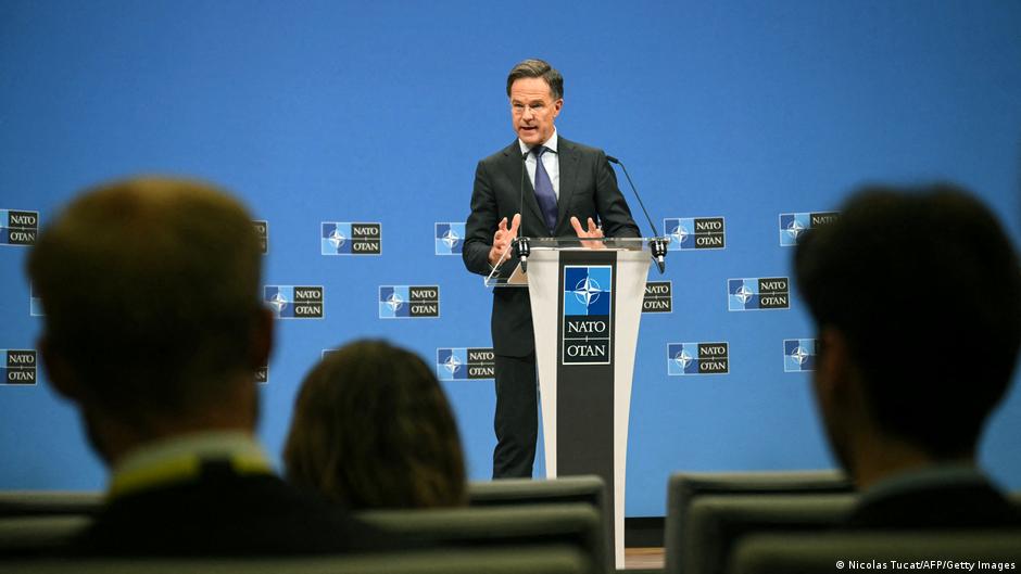 NATO do të vazhdojë të blejë armë nga SHBA për Ukrainën