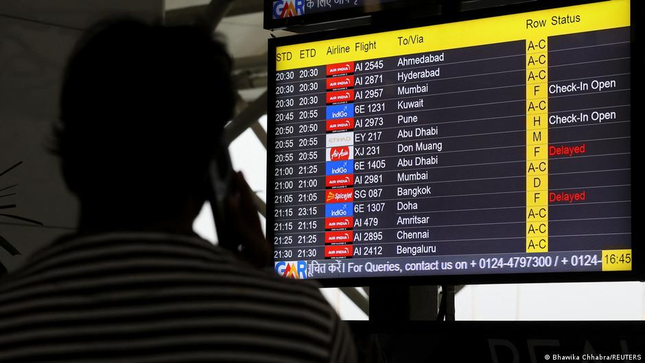 Chaos as Indian airline IndiGo flights severely disrupted  DW  12/04/2025