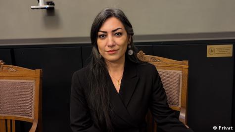  مهدید گلرو، فعال سیاسی 