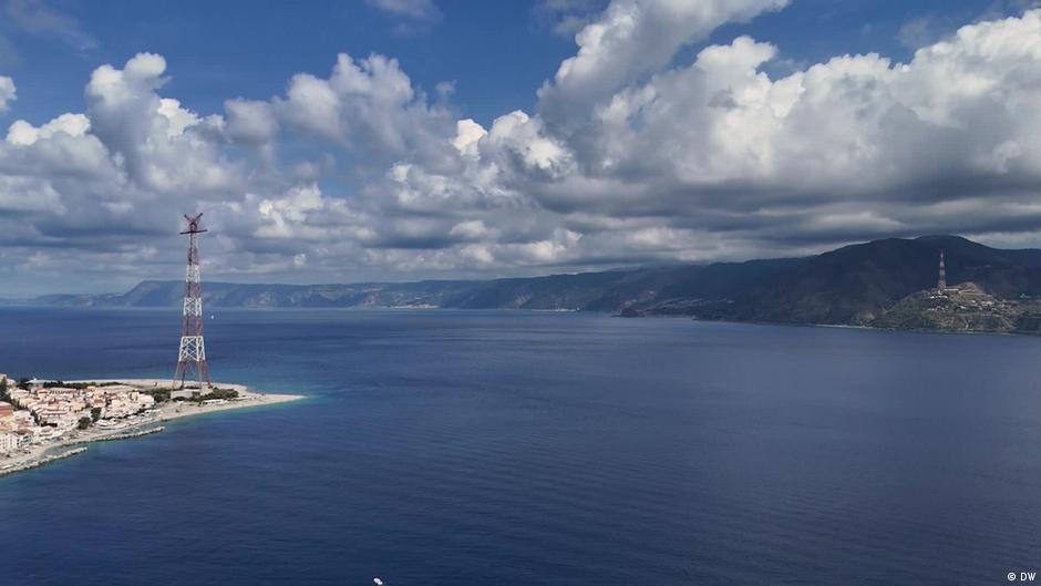 Italy plans world's longest suspension bridge – DW – 12