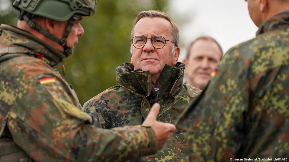 Europejskie siły pokojowe w Ukrainie. Powściągliwa reakcja Pistoriusa