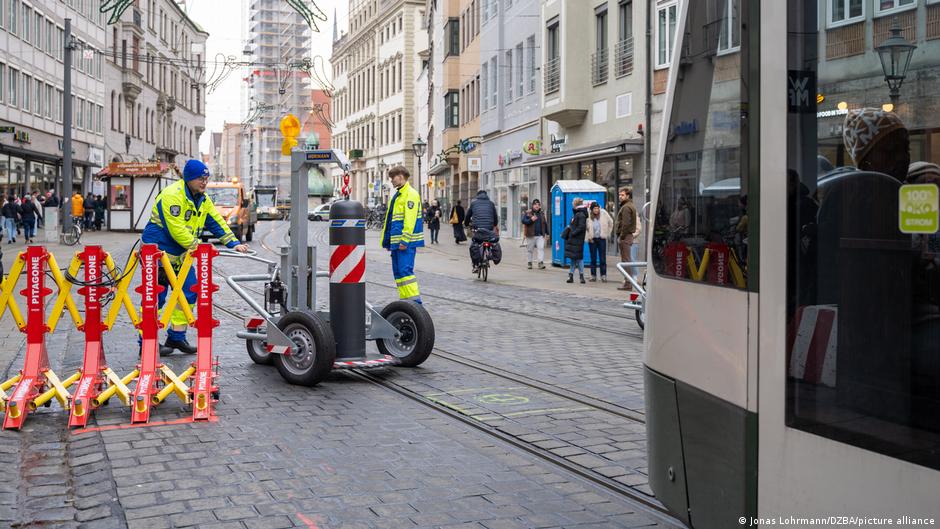 Ručno pomeranje stubova u Augzburgu