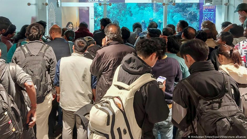 IndiGo cancellations snarl India's air travel for fourth day  DW  12/05/2025