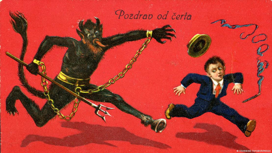 Postal de 1900 con un Krampus acechando a un niño.