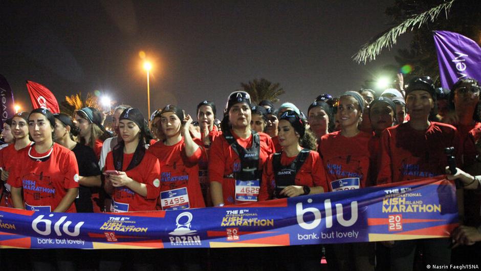 Dos detenidos por corredoras sin velo en maratón iraní – DW – 06/12/2025