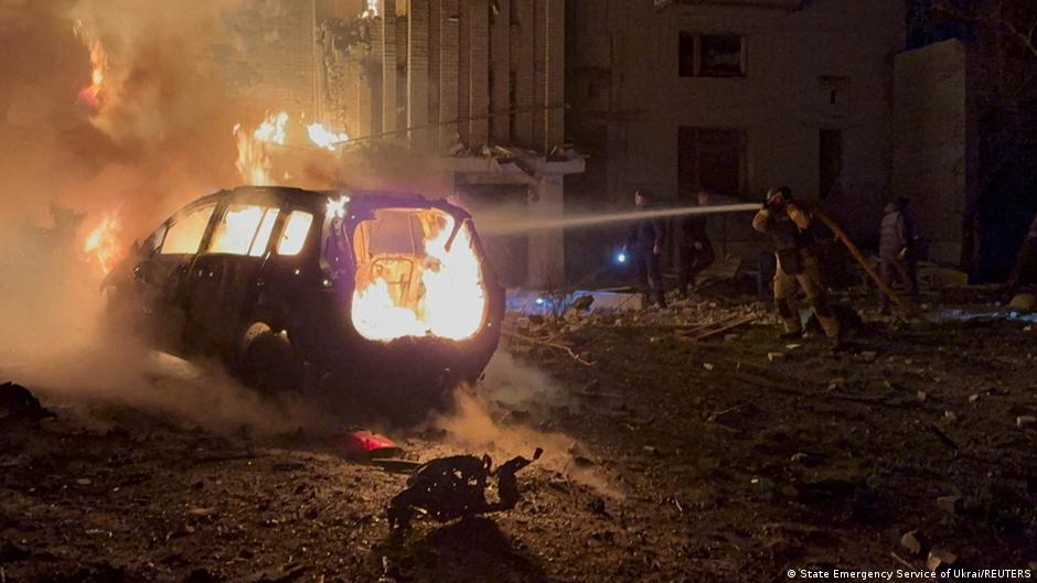 Зеленський: РФ за тиждень запустила 2500 ударних засобів – DW – 14.12.2025