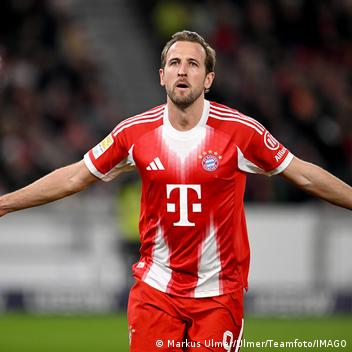 في الوقت المحتسب بدلا من الضائع اختتم هاري كين مهرجان بايرن من الأهداف في شباك هايدنهايم وسجل هدفه الـ19 هذا الموسم بالدوري الألماني.