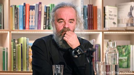 Miljenko Jergovic: Autor, Brückenbauer, "Volksfeind"