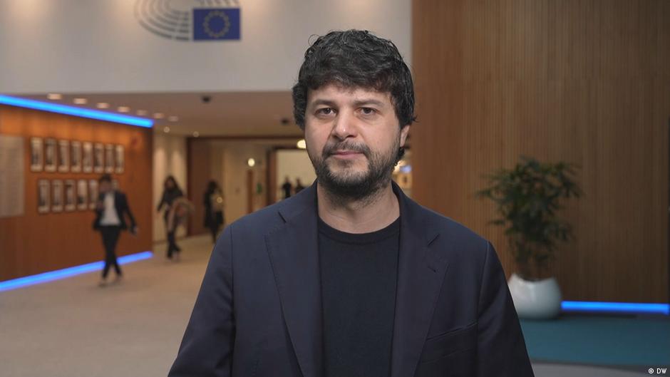 US stance, policy on Europe 'not helpful,' MEP tells DW – DW – 12