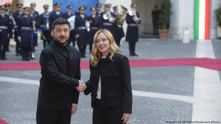 Volodymyr Zelenskyy in Rome to rally support for Ukraine – DW – 12