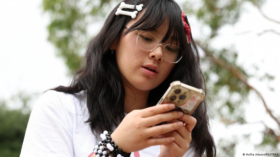Australien-Jugendliche-wollen-Social-Media-Verbot-anfechten