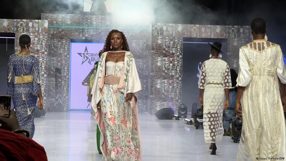 Ghana's iconic runway elevates African designers – DW – 12