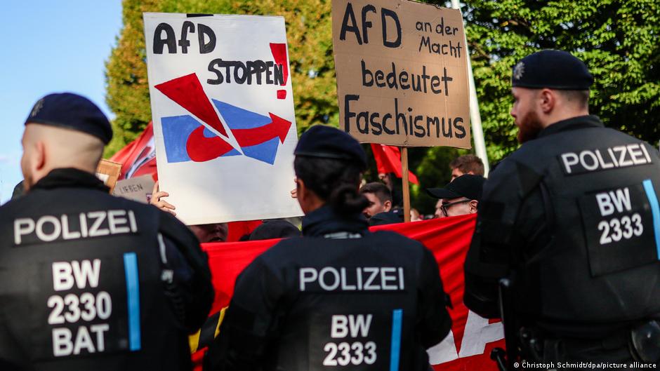 Corte de Alemania prohíbe describir a AFD como extremista, por ahora