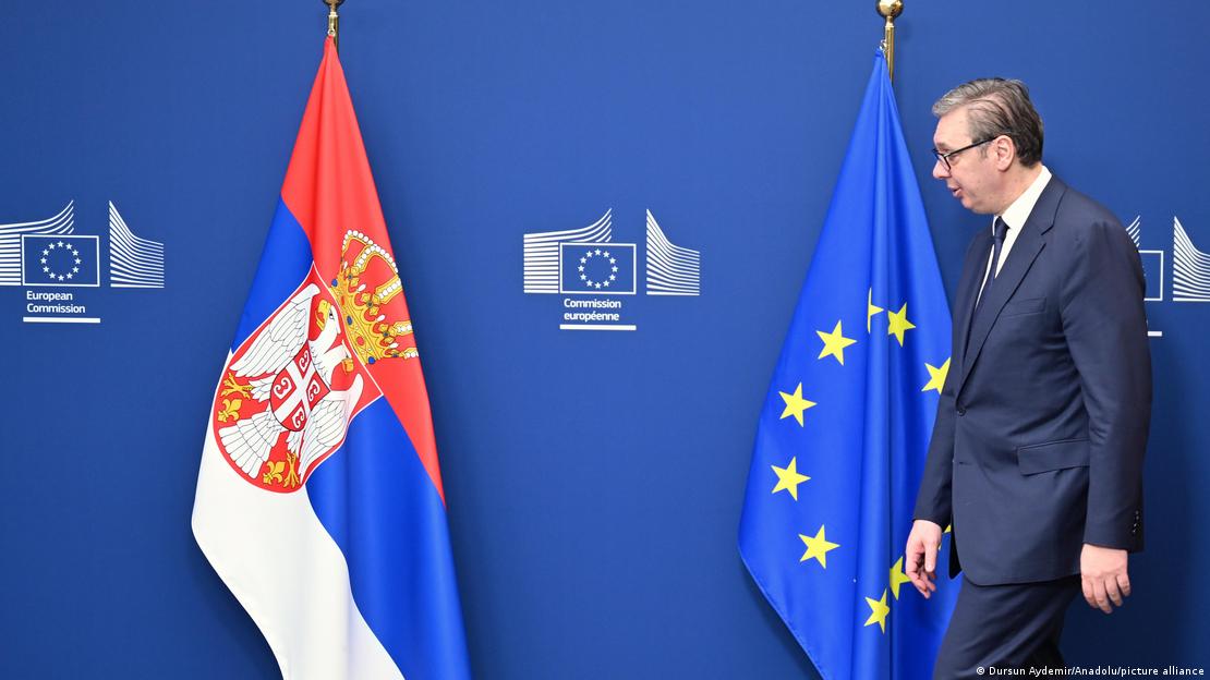 Bruksel 2025 | Aleksandar Vucic para flamurit serb dhe evropian 