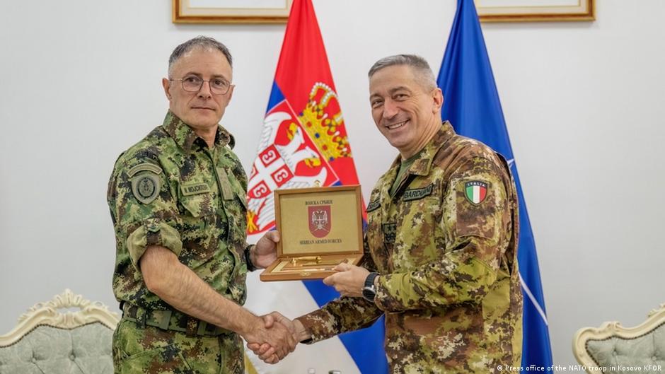KFOR  Komunikimet e rregullta me ushtrinë serbe  vitale për të parandaluar përshkallëzime