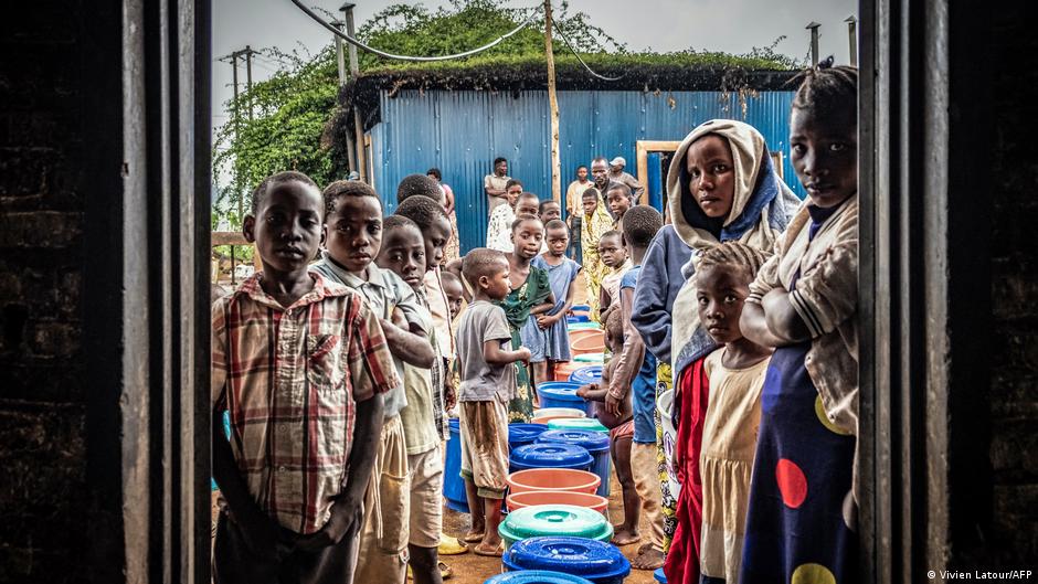 Rwanda-backed forces continue offensive in DRC – DW – 12/13/2025