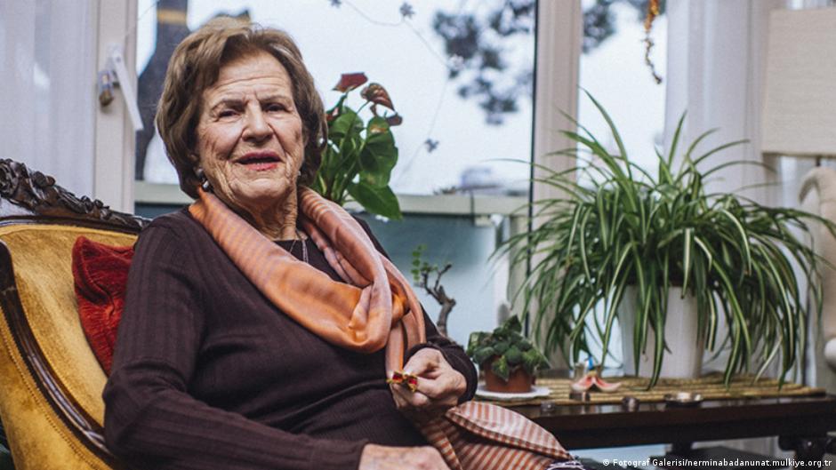 Türkiye'de sosyal bilimlerin öncü isimlerinden Nermin Abadan Unat 104 yaşında hayatını kaybetti

Unat, Mülkiye'ye giren ilk kadın asistan olmuştu