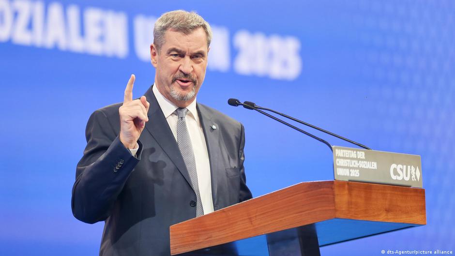 Prasa o zmniejszeniu liczby landów: „Mniej prawdopodobne niż przejęcie Kanady”