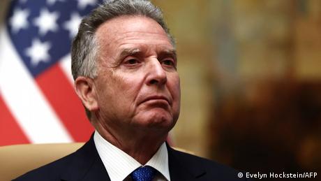 Zu sehen ist der US-Sondergesandte Steve Witkoff, der zu Gesprächen mit Bundekanzler Merz und dem ukrainischen Präsidenten Wolodymyr Selenskyj nach Berlin reist. Zu sehen ist der US-Sondergesandte Steve Witkoff, der zu Gesprächen mit Bundekanzler Merz und dem ukrainischen Präsidenten Wolodymyr Selenskyj nach Berlin reist.