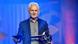 Ales Bialiatski recoge el premio Livelihood en diciembre de 2020.