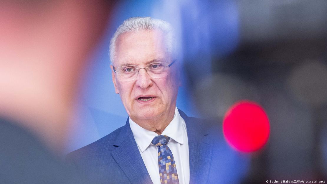 Ο υπουργός Εσωτερικών της Βαυαρίας, Γιοάκιμ Χέρμαν Ο υπουργός Εσωτερικών της Βαυαρίας, Γιοάκιμ Χέρμαν