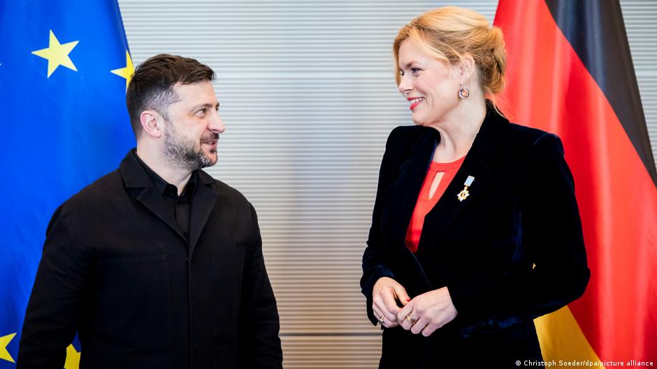 демократичність України – DW – 15.12.2025