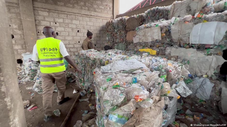 የፕላስቲክ ብክለት ተጋላጭነት የመቀነስ ጥረት የፕላስቲክ ብክለት ተጋላጭነት የመቀነስ ጥረት