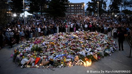 Nach dem Terroranschlag am Bondi Beach trauern die Menschen. Nach dem Terroranschlag am Bondi Beach trauern die Menschen.