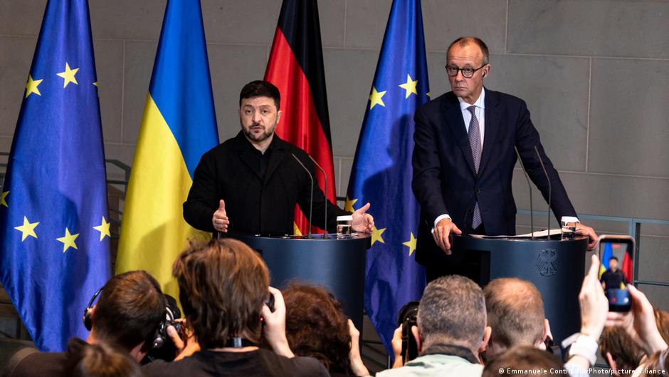 Зеленський поговорив з Мерцом про зустріч з Трампом – DW – 26.12.2025