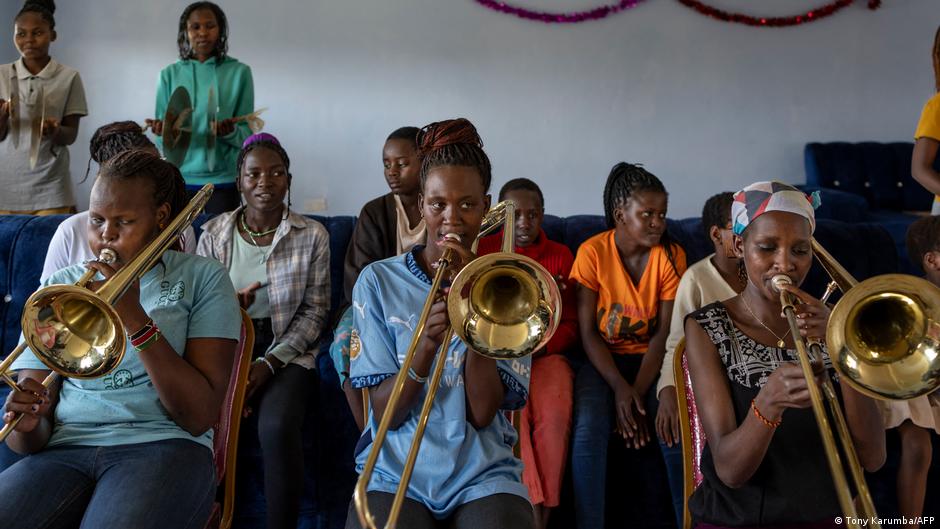 Kenya: A 'house of hope' for women at risk of FGM – DW – 12