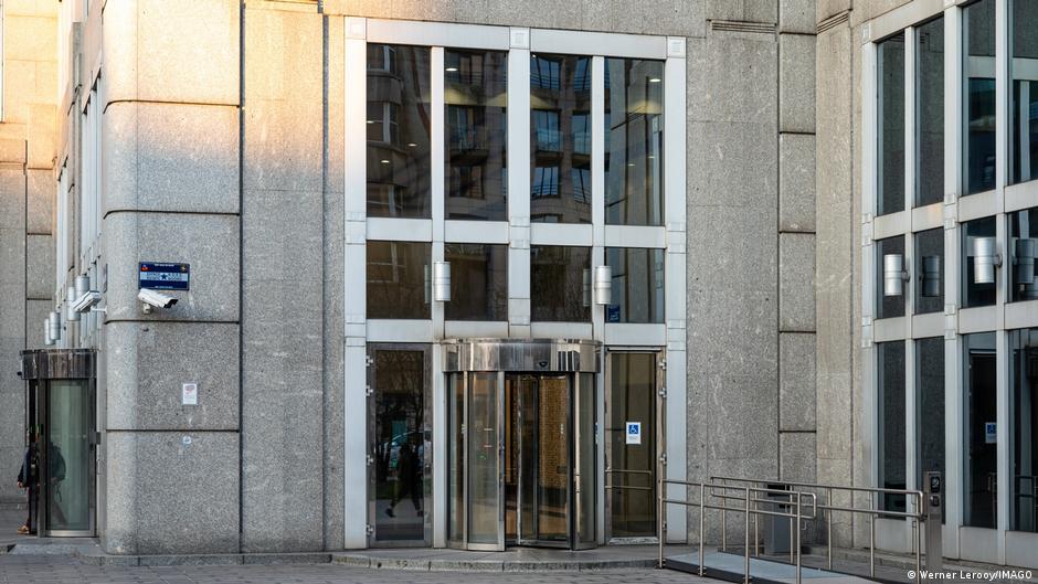 Арбитражный суд в Москве обязал Euroclear выплатить "Альфа-Капиталу" 15 млрд рублей