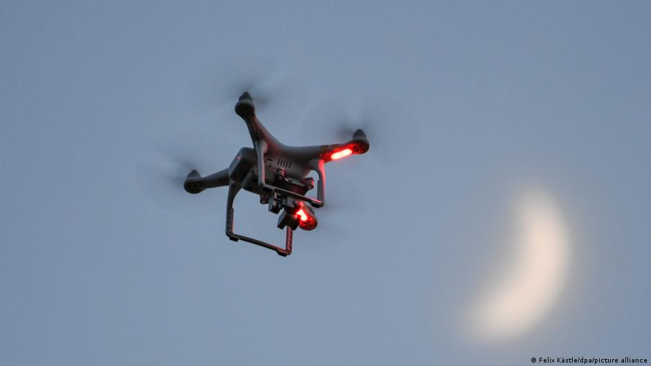 Niemcy. Kilkaset dronów nad jednym landem