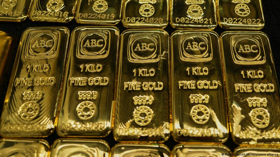 Международные резервы РФ за месяц сократились на 60,3 млрд долларов