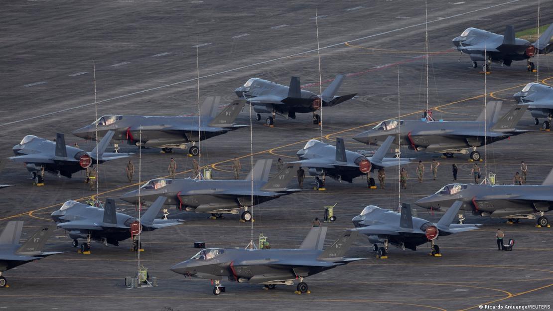 Aviones de combate F-35 estacionados en la Base Naval de Ceiba, en Puerto Rico.