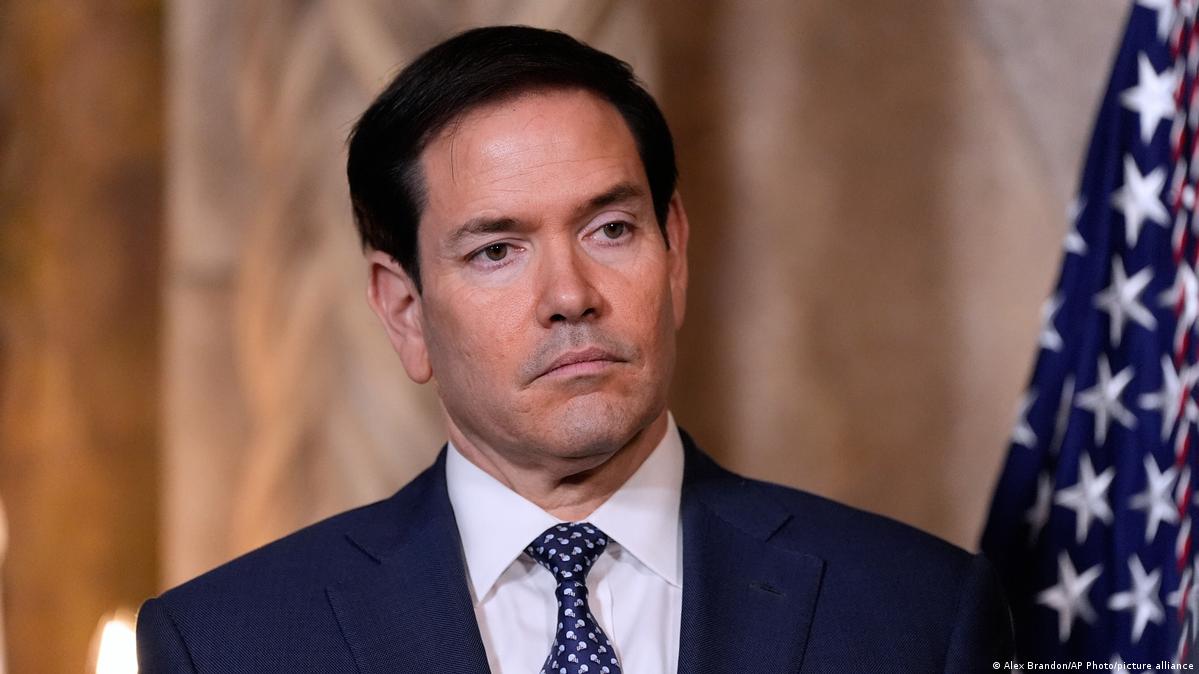 USA Palm Beach 2025 | Donald Trump und Außenminister Marco Rubio im Club Mar-a-Lago 美国务卿卢比奥在接受美媒采访时表示,美国不会允许委内瑞拉成为中国、俄罗斯、伊朗等国家的基地