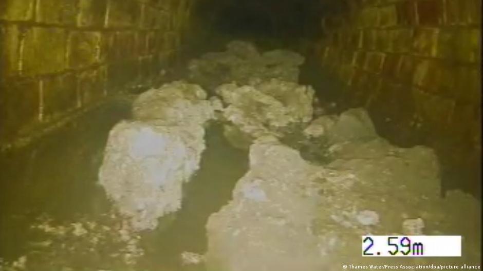 ekelhafter-fund-im-abwasser-fettberg-alarm-in-london