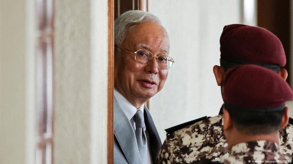 Malaysia: Jailed ex-leader Najib allowed house arrest