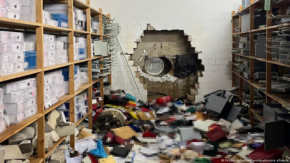 Filmowy skok na bank w Niemczech. Wydrążyli tunel do skarbca