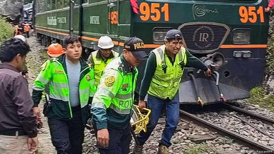 Zugungl-ck-bei-Machu-Picchu-Ein-Toter-viele-Verletzte